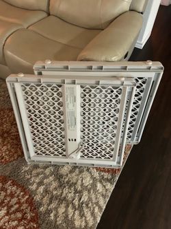 Baby gate