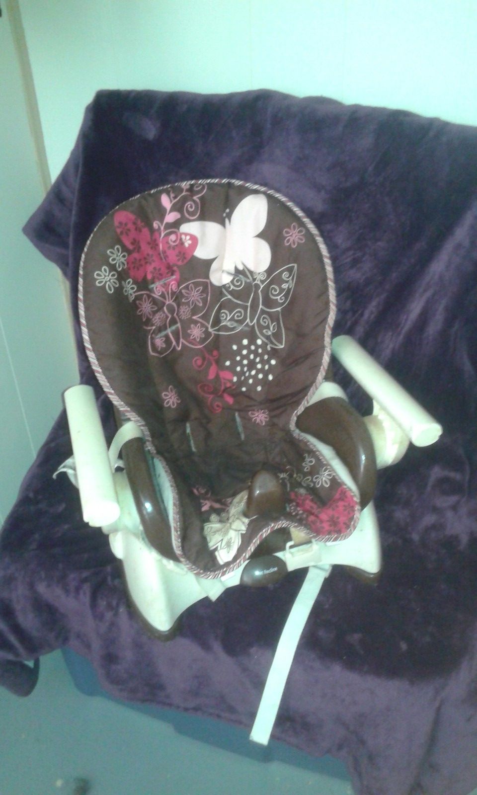 Child booster seat, reclines for infants