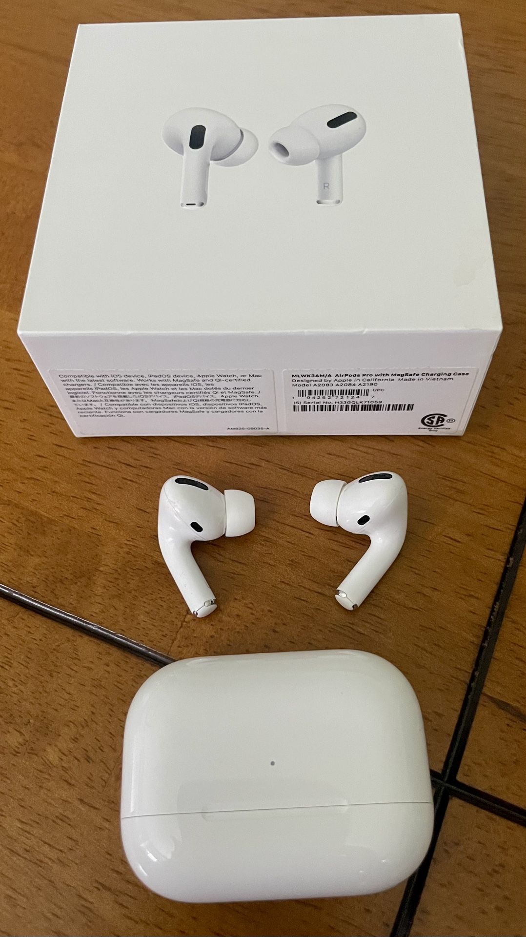 Apple AirPod Pro With Changing Case And original Box