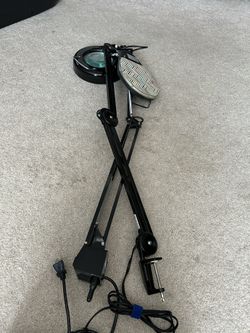 Magnifying Glass Lamp With Clamp
