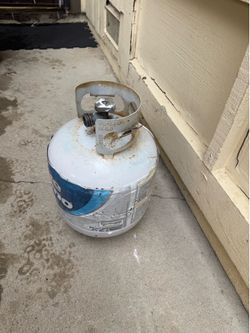 Propane. Tank. 50-100. Full.  $30