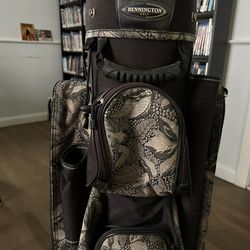 Excellent Golf Bag, Great Present For Any Golfer!