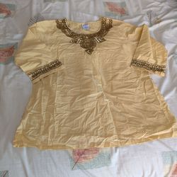 Shirt women size medium