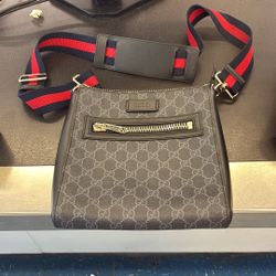 Gucci hat And Cross Strap Bag