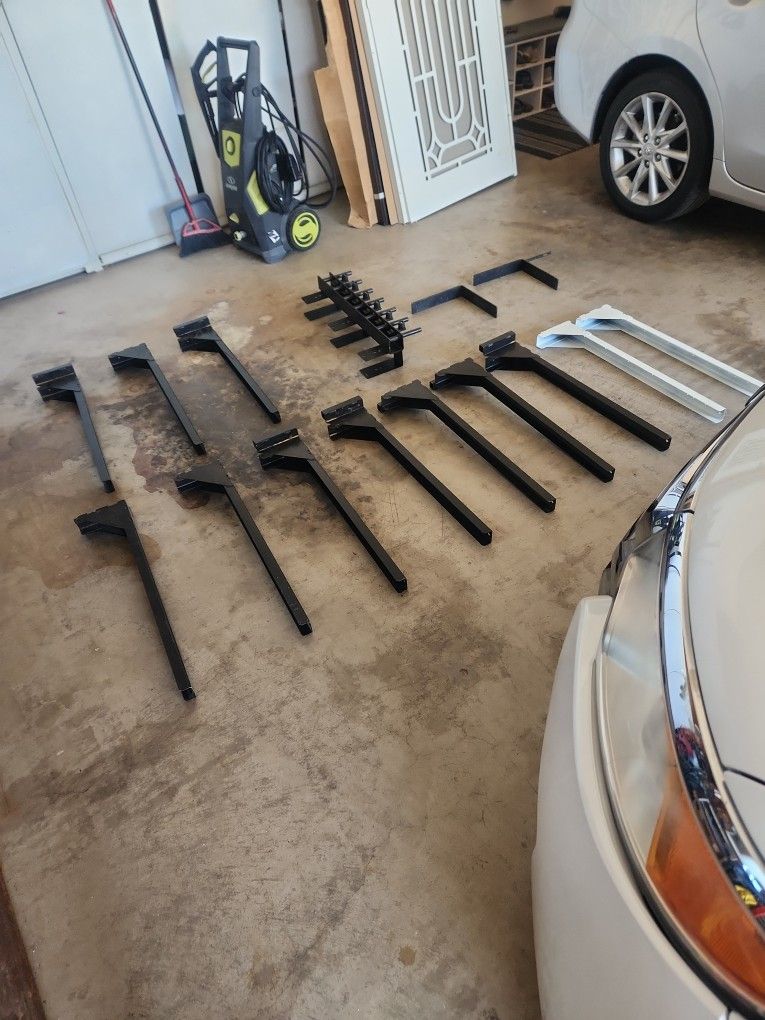 Brackets/ Material Holders