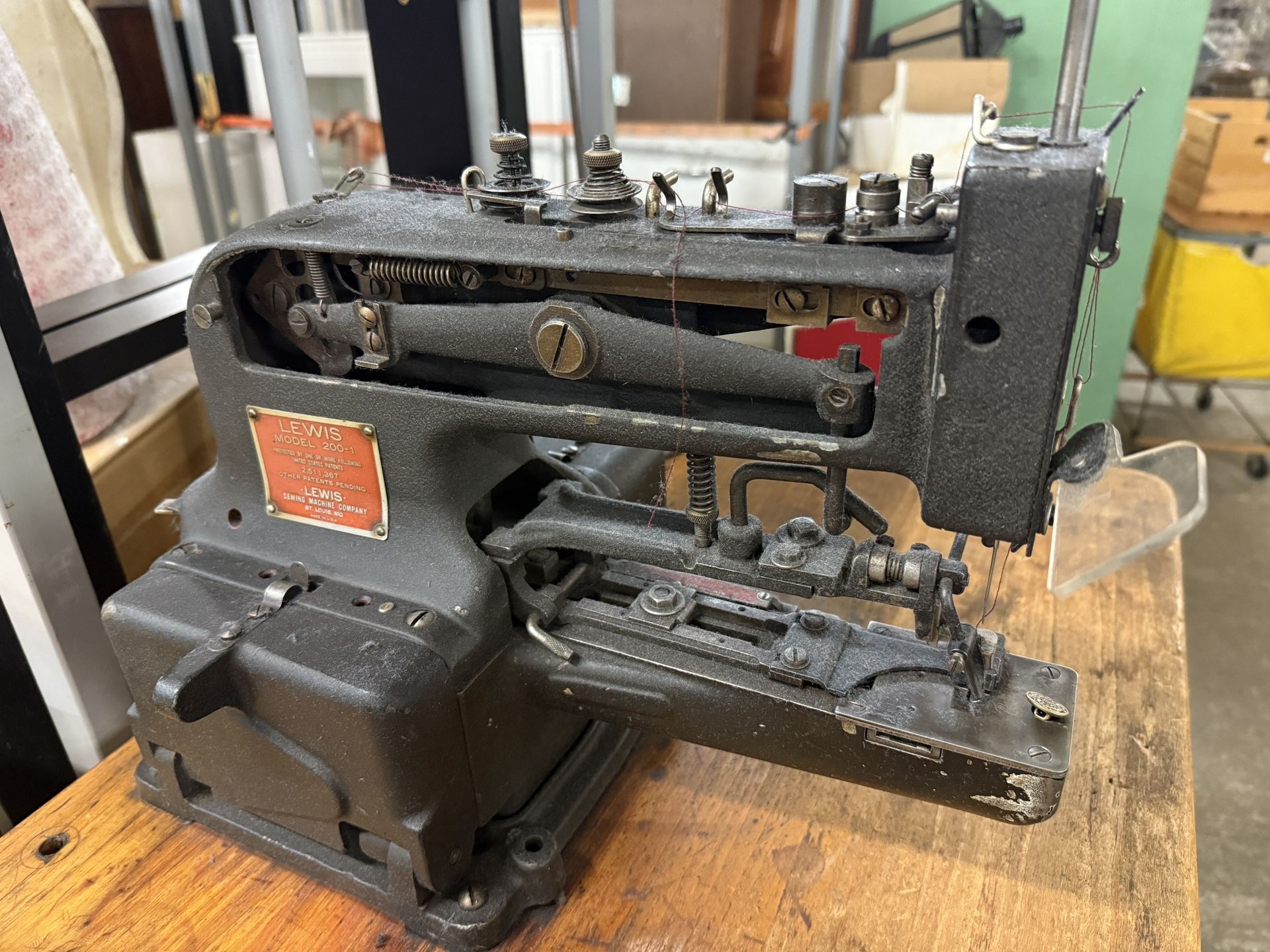 Lewis 200-1 Industrial Button Sewing Machine
