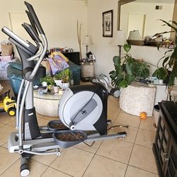 Elliptical NordicTrack E 7.1