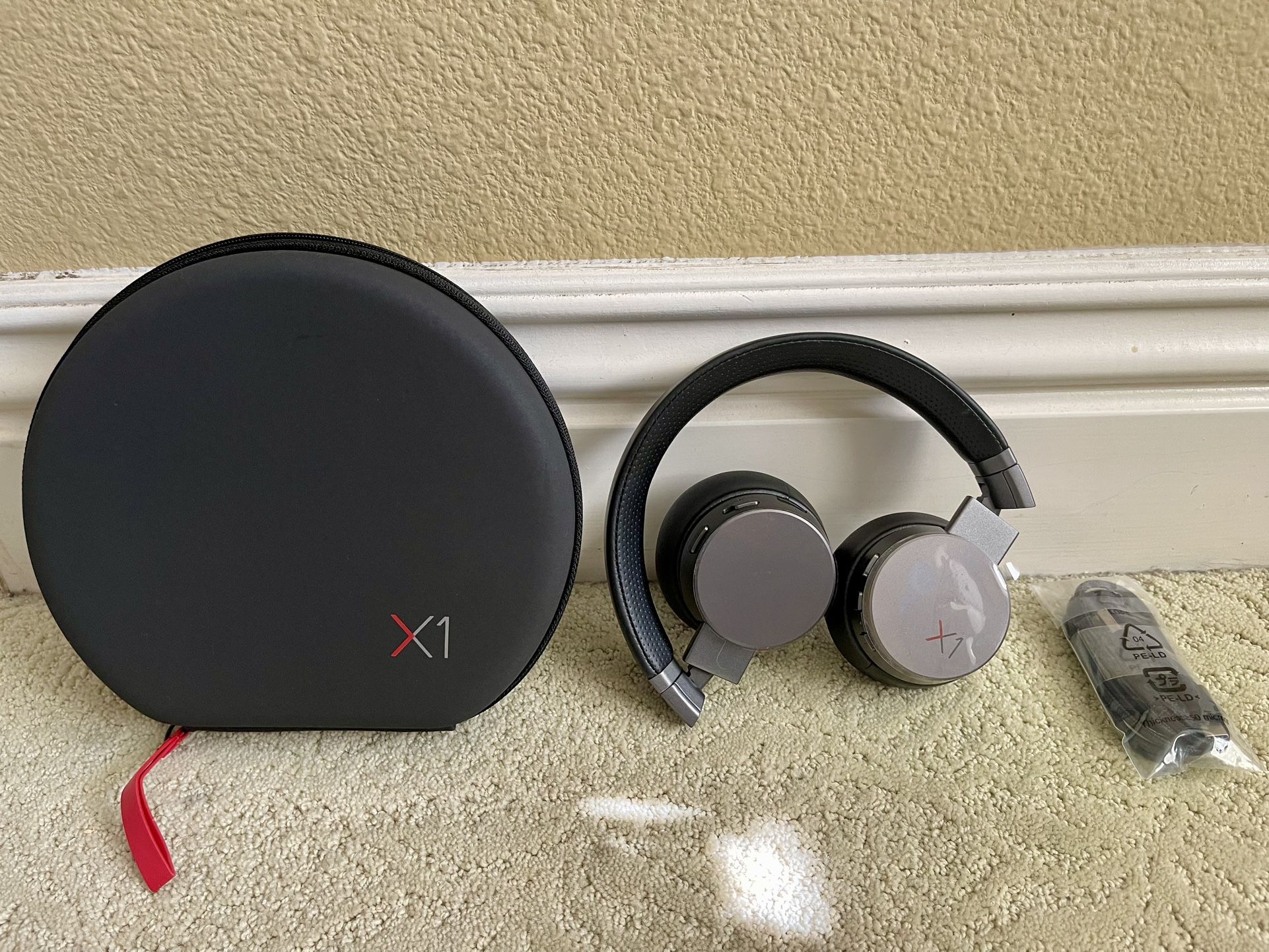 Lenovo ThinkPad X1 Active Noise Cancellation Headphones 4XD0U47635