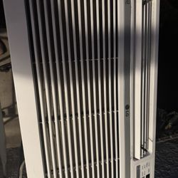 Air Conditioner. LG White. 