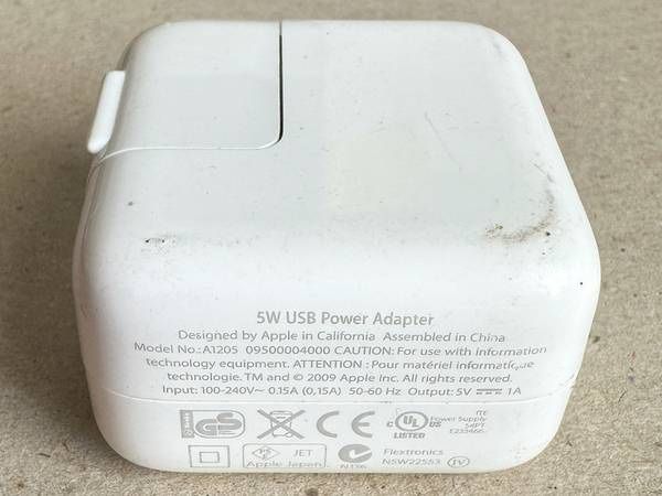 Apple USB Power Adapter A1205 5V 1A for iPad iPod iPhone Cube Charger