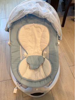Electric Baby Swing with Remote Control - 5 Natural Motion Speeds, Detachable Seat Pad | Portable Infant Swing for Indoor/Outdoor Use (0-12M, 20lbs) (