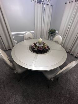 Dinner room table set