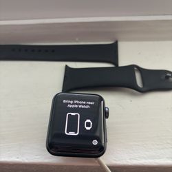 Apple Watch Series 3 42mm GPS Space Gray - Works - Scratches - Band - Charger