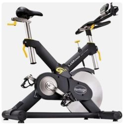 NEW LEMOND L-15300 REVMASTER PRO SPINNING BIKE