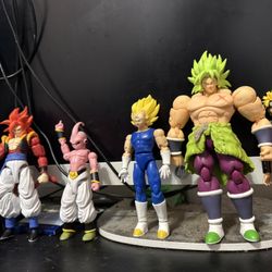 Dragon Ball Z Action Figures !