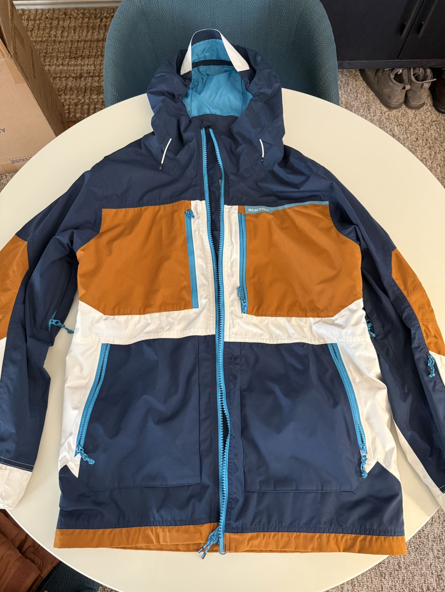 Men's Burton Frostner Snowboard Ski Jacket M Medium / Small + 686 Men's Smarty 3-in-1 Pants S Small
