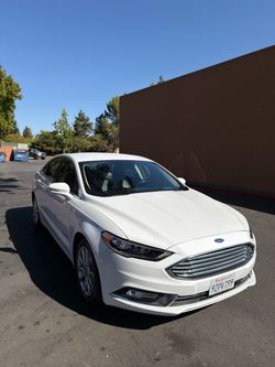 2017 Ford Fusion SE Hybrid only 58k miles!!!