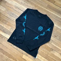 Replica chrome, heart, long sleeve size medium