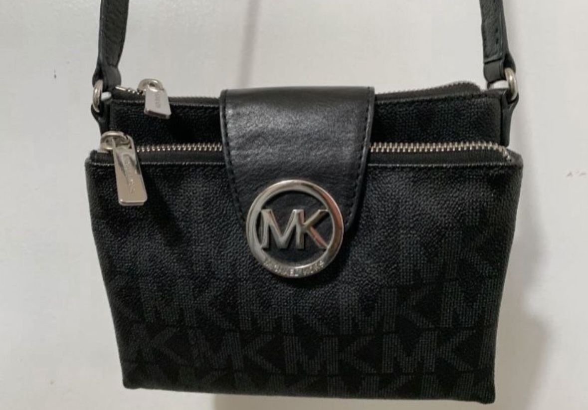 Michael Kors Fulton Crossbody Bag in Black with Logos