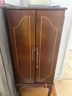 Jewelry box brown
