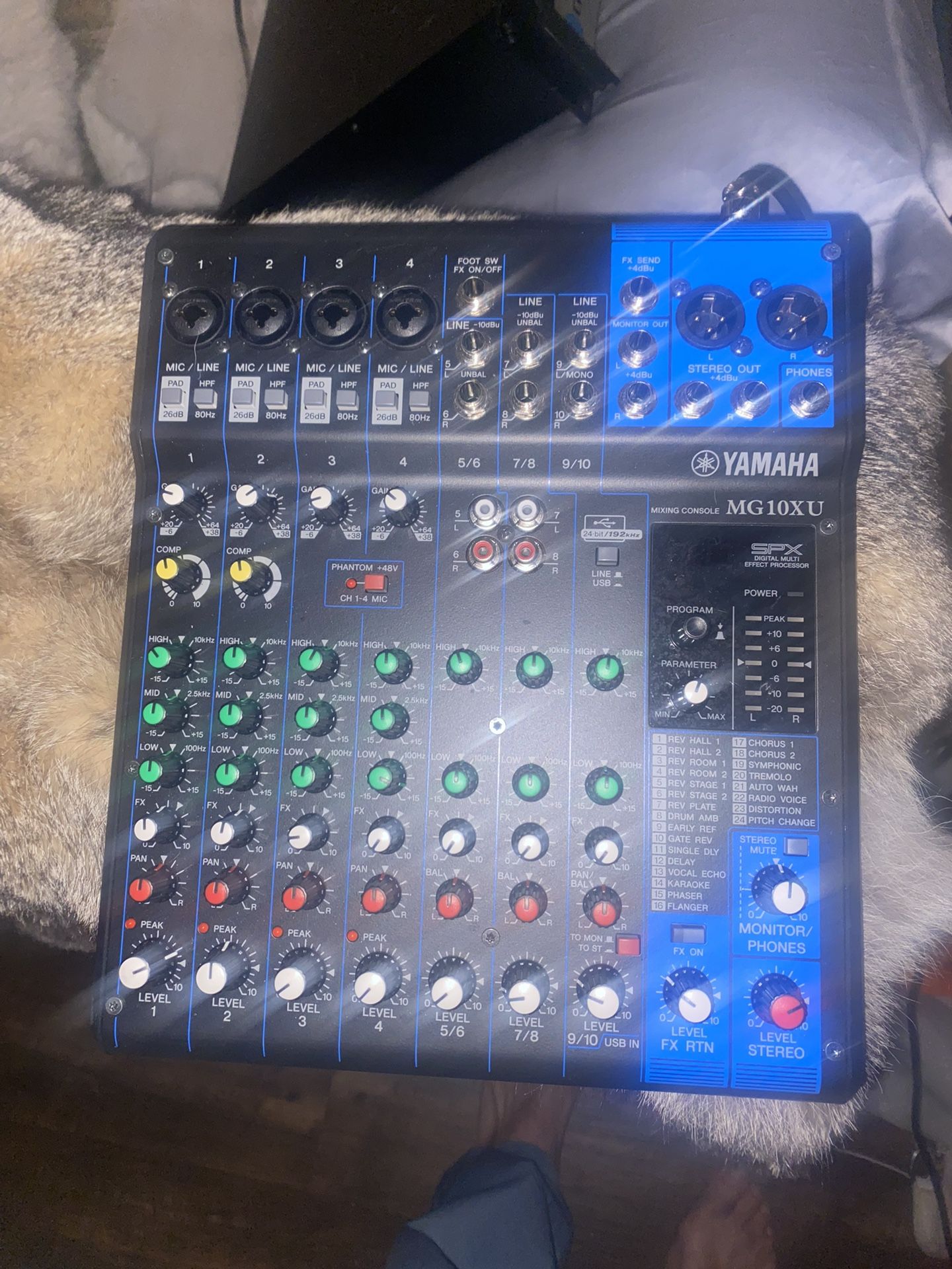 Yamaha Mixing Console