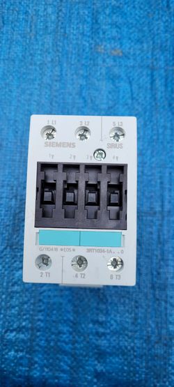 Siemens Sirius 3RT1034-1AC20 3-Pole Contactor 32A 400V AC3 1NO Aux 3RT1034-1A Brand New