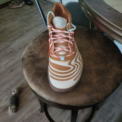 Converse Ginger Bread