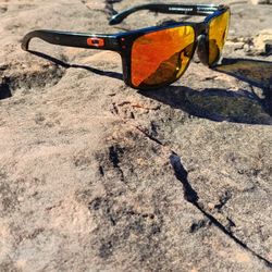 Oakley Mens Holbrook Sunglasses Ruby Prizm Lens