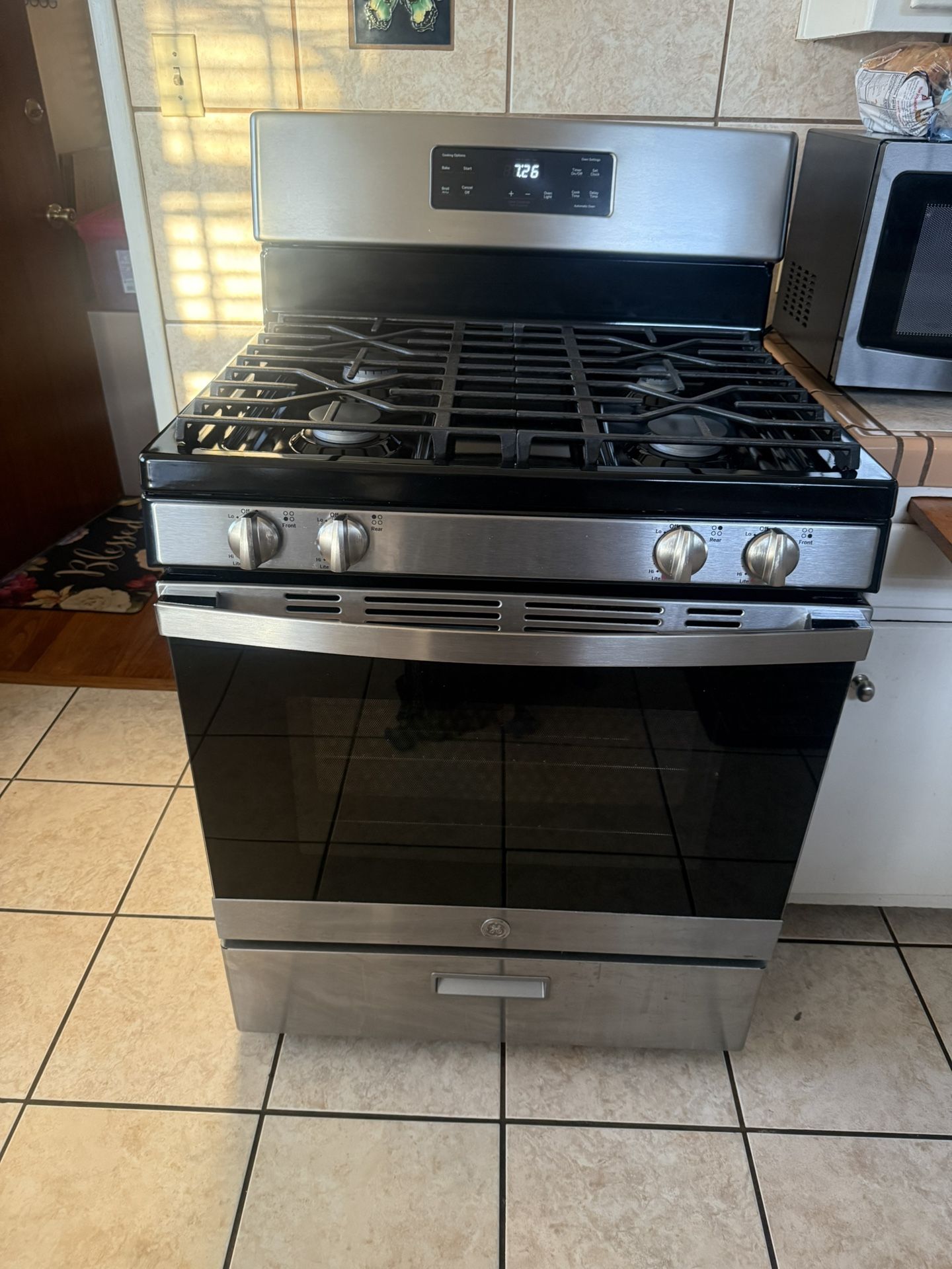 Stove: Freestanding Gas Range Stainless Steel