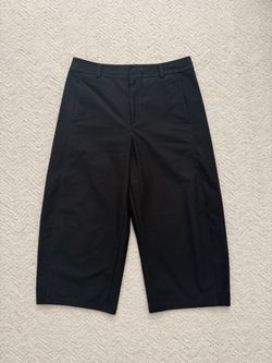 Uniqlo Women’s Large Black Barrel Pant