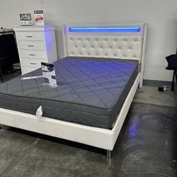 New QUEEN BED FRAME WITH MATTRESS 