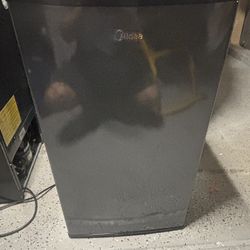 Mini Fridge - New