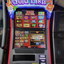 WMS 3 Multigame Slot Machine with Goldfish Topper