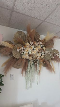 DRIED PAMPAS ARRANGEMENT