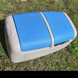 STEP2 Toy Box, Kids Toy Storage Bin & Organizer, Toy Chest VINTAGE (Good condition) PICK UP IN CORNELIUS