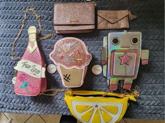 Bewaltz Purses And Wallet