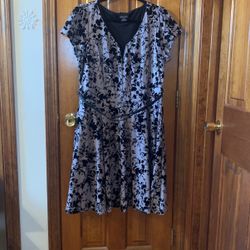 City Chic Woman’s Dress Velvet Burnout Floral Pattern 