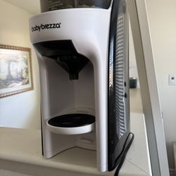 Baby Brezza Formula Pro