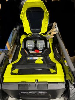 ryobi 40V HP Brushless 21 in. lawn mower w/(2) 6 Ah batteries