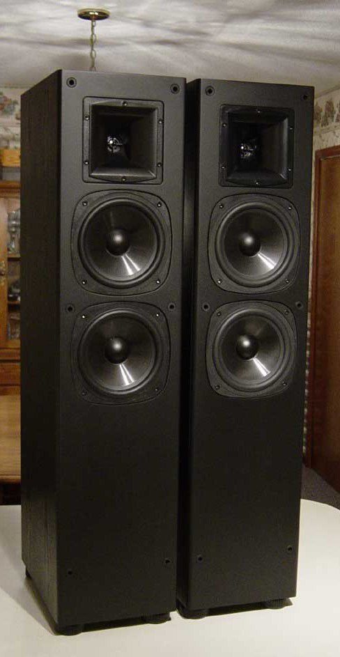 Pair of Klipsch sf3 used in good condition