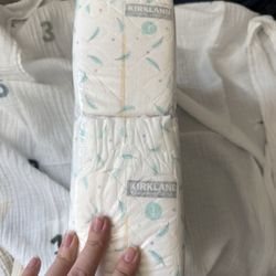 Kirkland Diapers Size 1