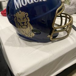 Modelo Helmet