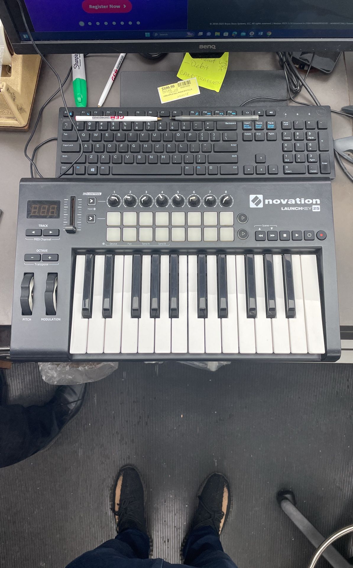 Used Novation Launchkey 25 MK2 MIDI Controller