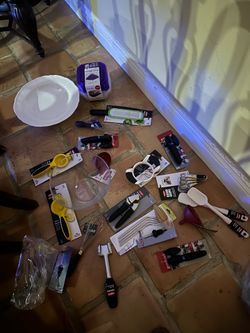 Kitchen supplies brand new