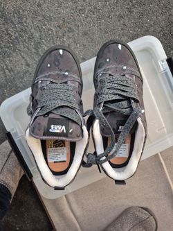 Mens Vans size 9 brand new