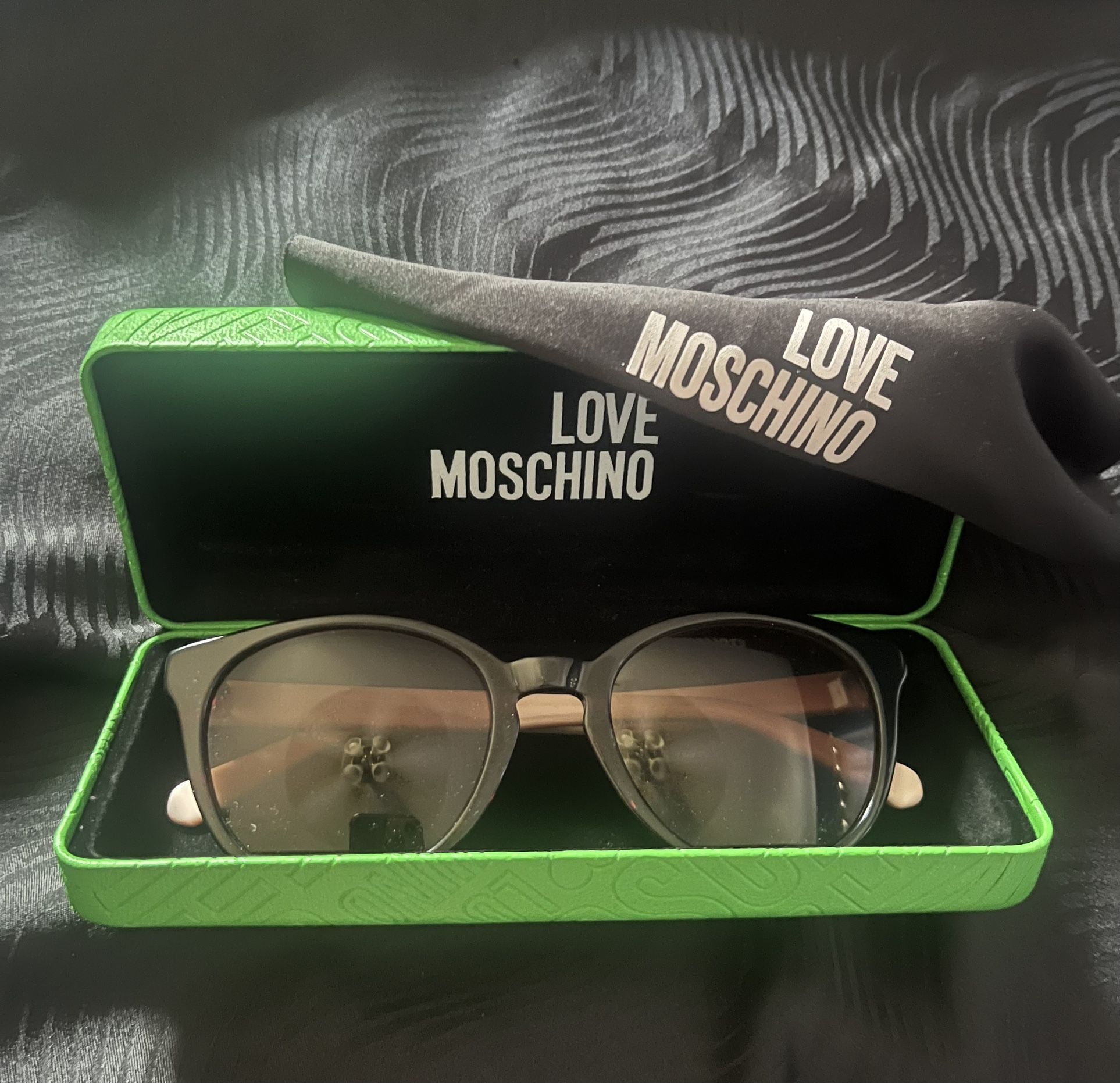 Women’s Love Moschino Brown Sunglasses
