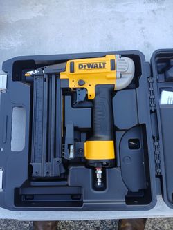 Clabadora Dewalt Para Clavos Saiz 18 de conpresor