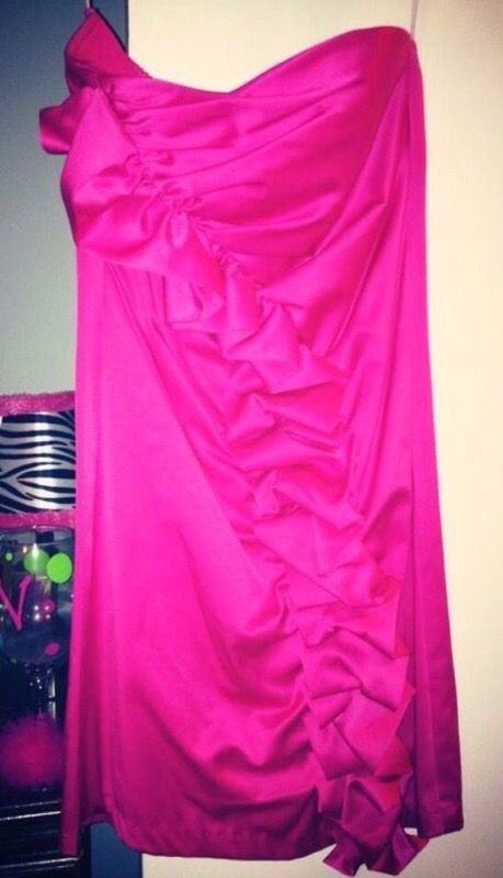 Gorgeous hot pink formal dress!