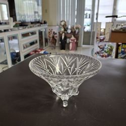 Awesome Glass Tripod Footed Candy Nut Bowl 6.5"W X 3.75"H