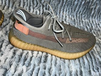 Adidas Yeezy Boost 350 True Form EG7492 Size 9.5 (no insoles). for Sale  in Fresno, CA - OfferUp